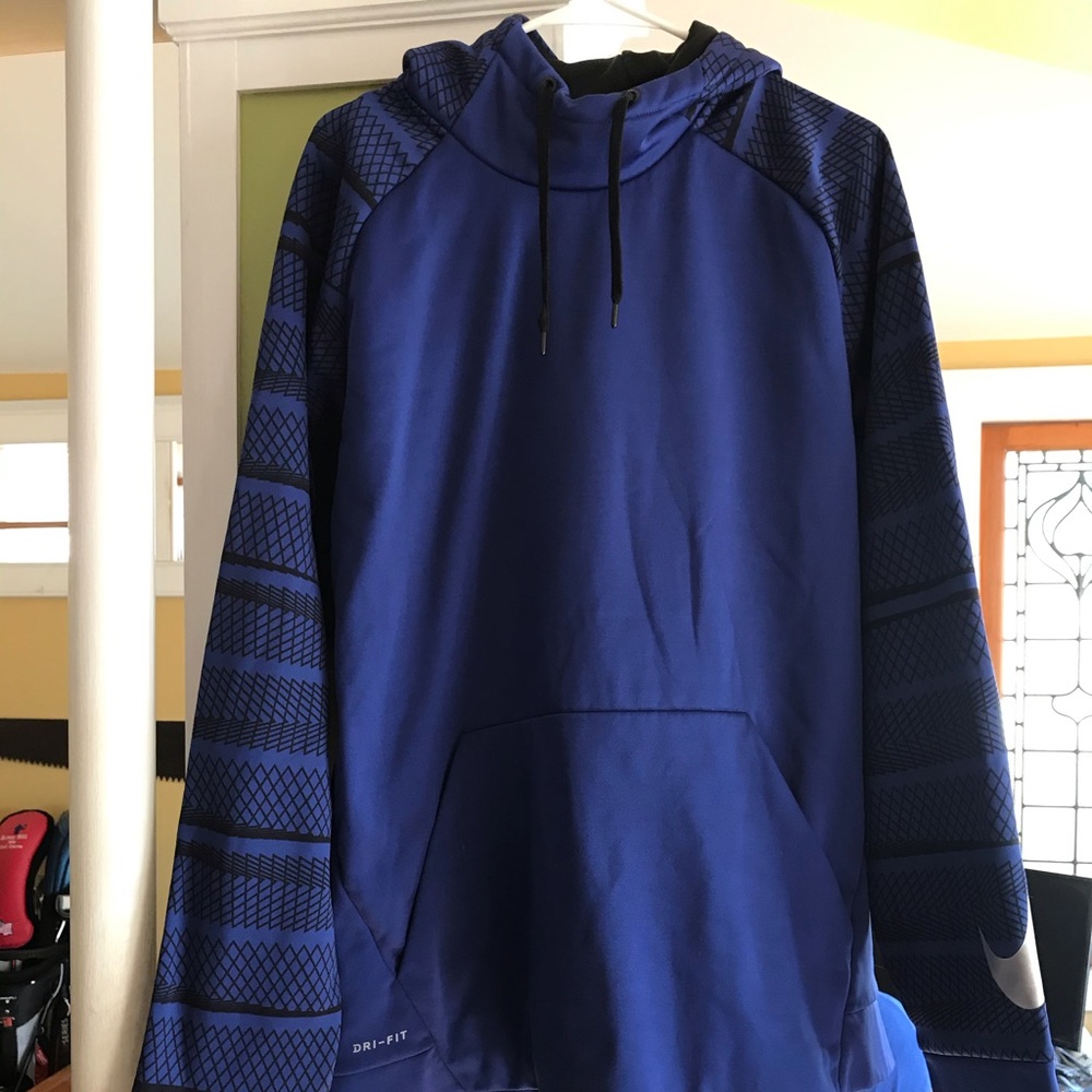 Nike dry fit sweatshirt
